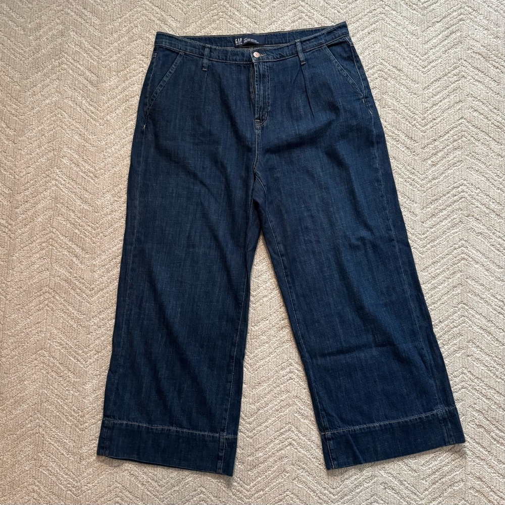 GAP High Rise Wide Legged Jeans - 34R